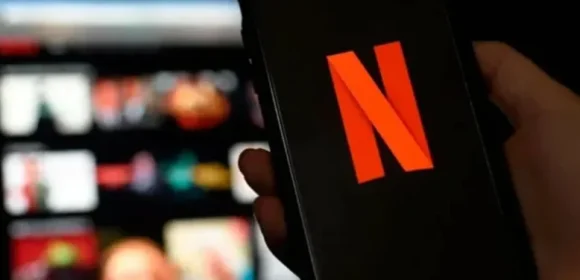 Netflix começa a notificar assinantes que compartilham conta e